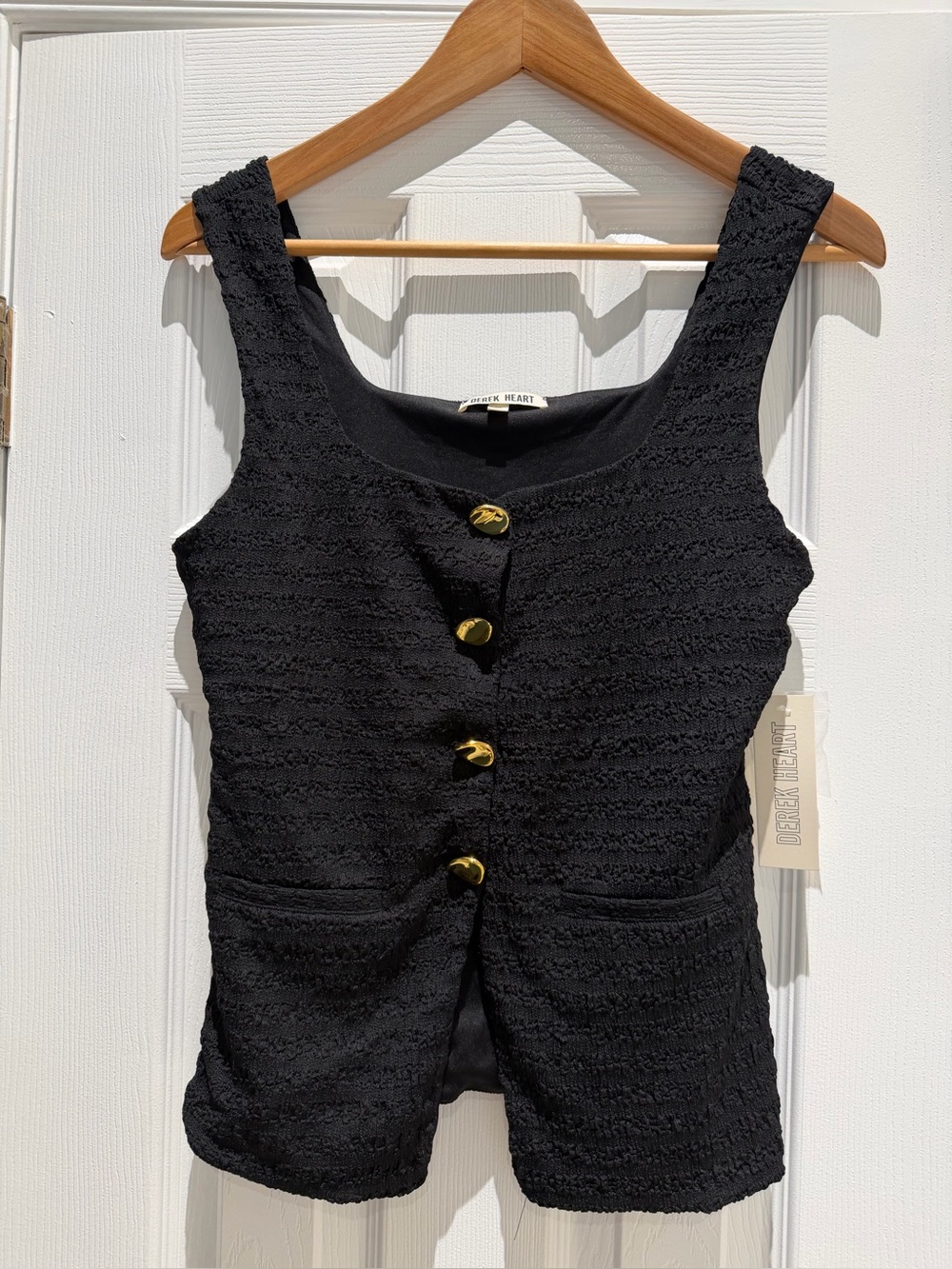 Button down tank